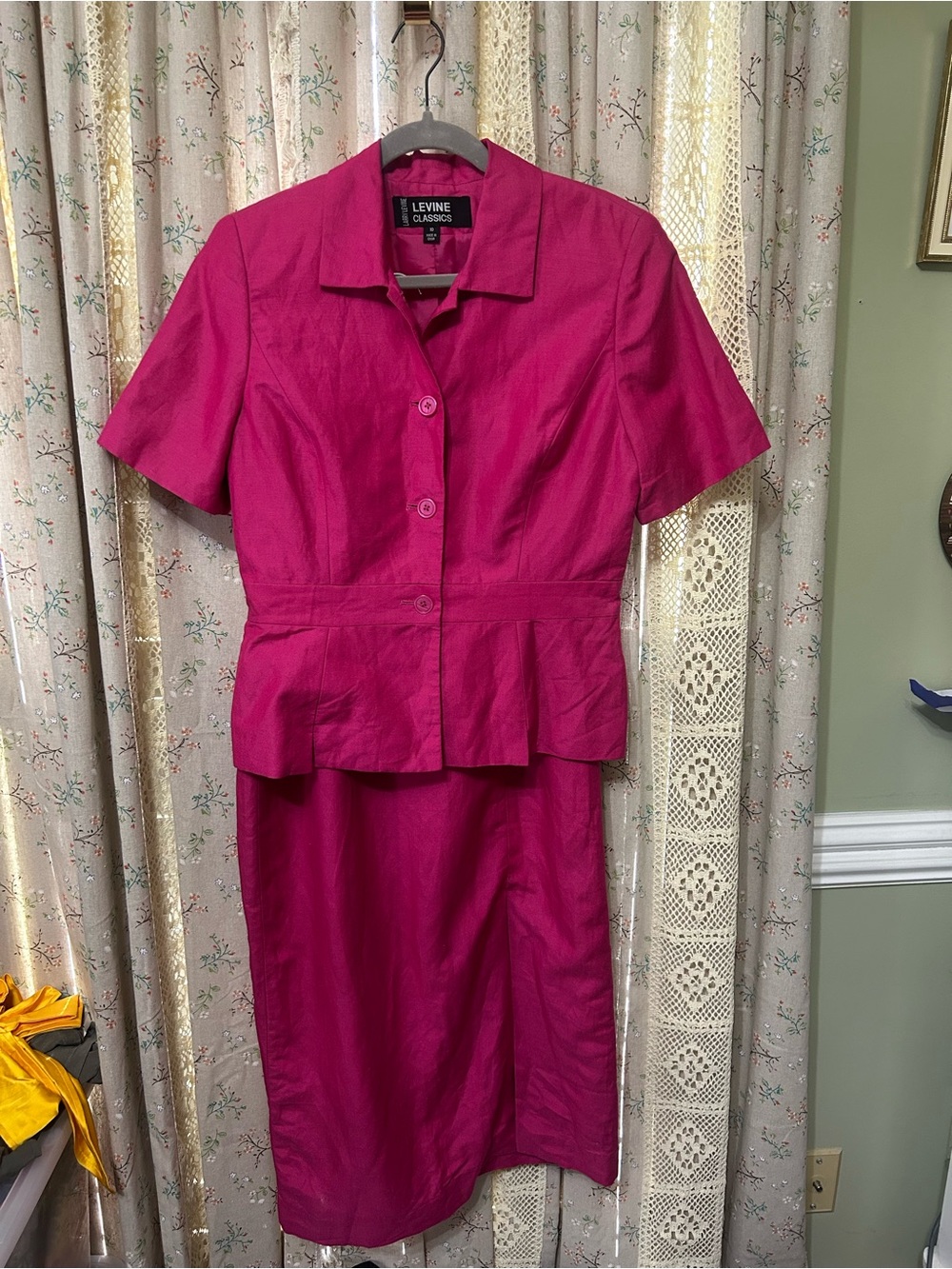 Vintage Levine Classics Fuchsia Linen Blend Skirt Suit Set Size 10